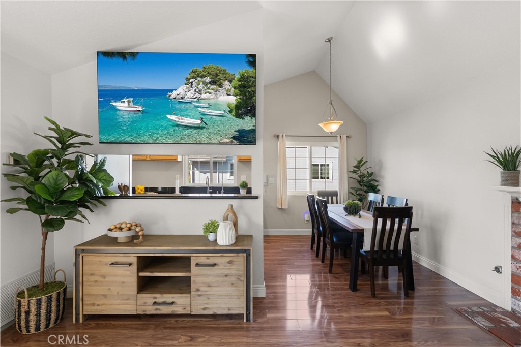 7841 7841 Essex Drive 201