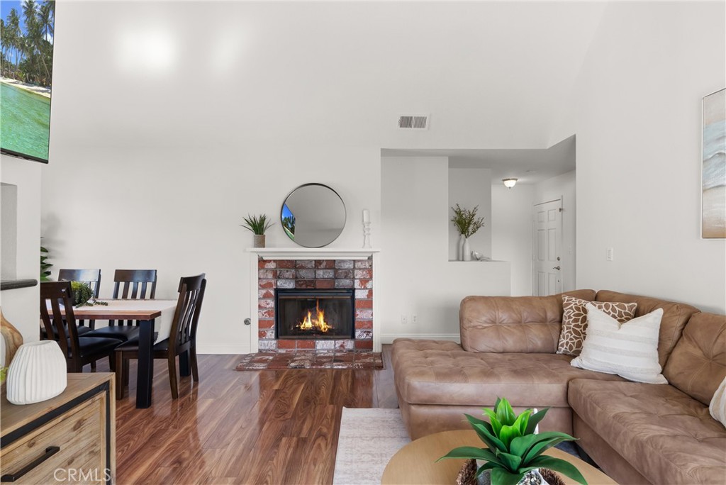 7841 7841 Essex Drive 201