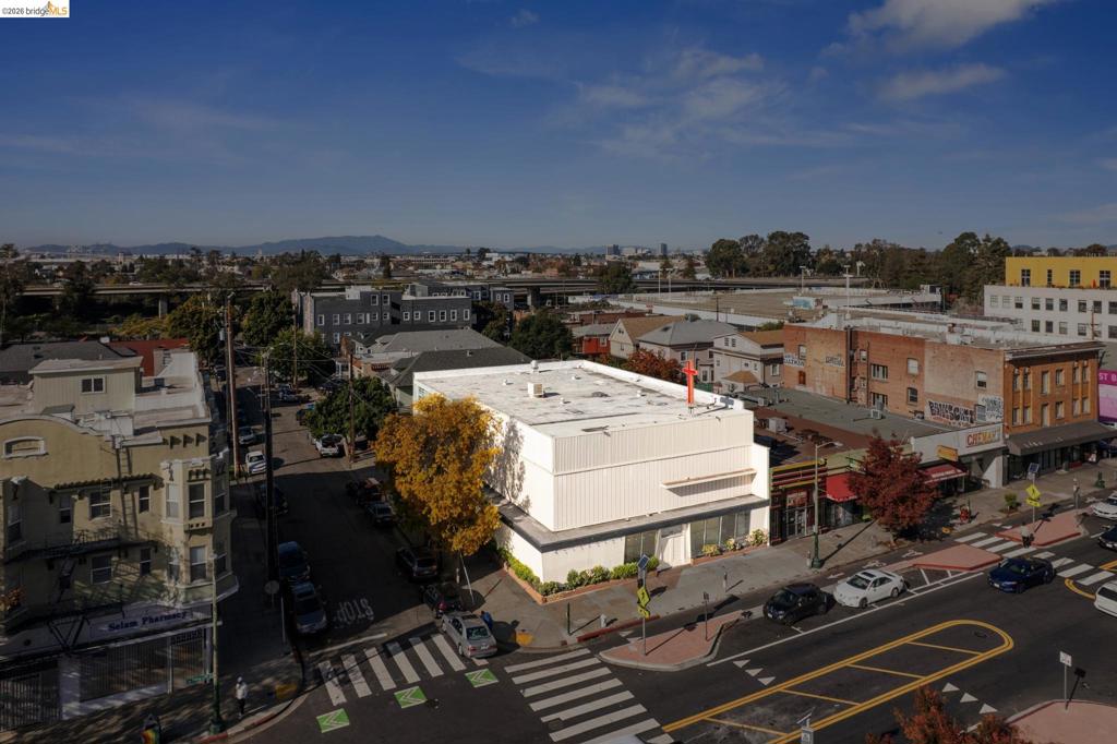 2505 Telegraph Ave