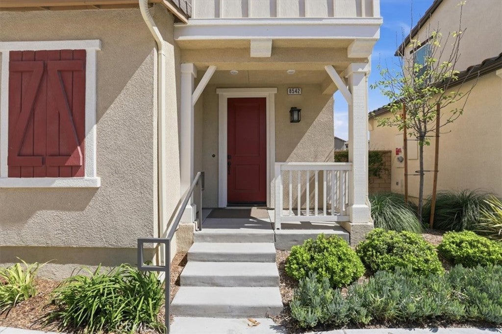 8542 Cougar Court