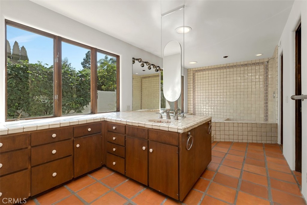 El Niguel Greens (ENG) - Residential