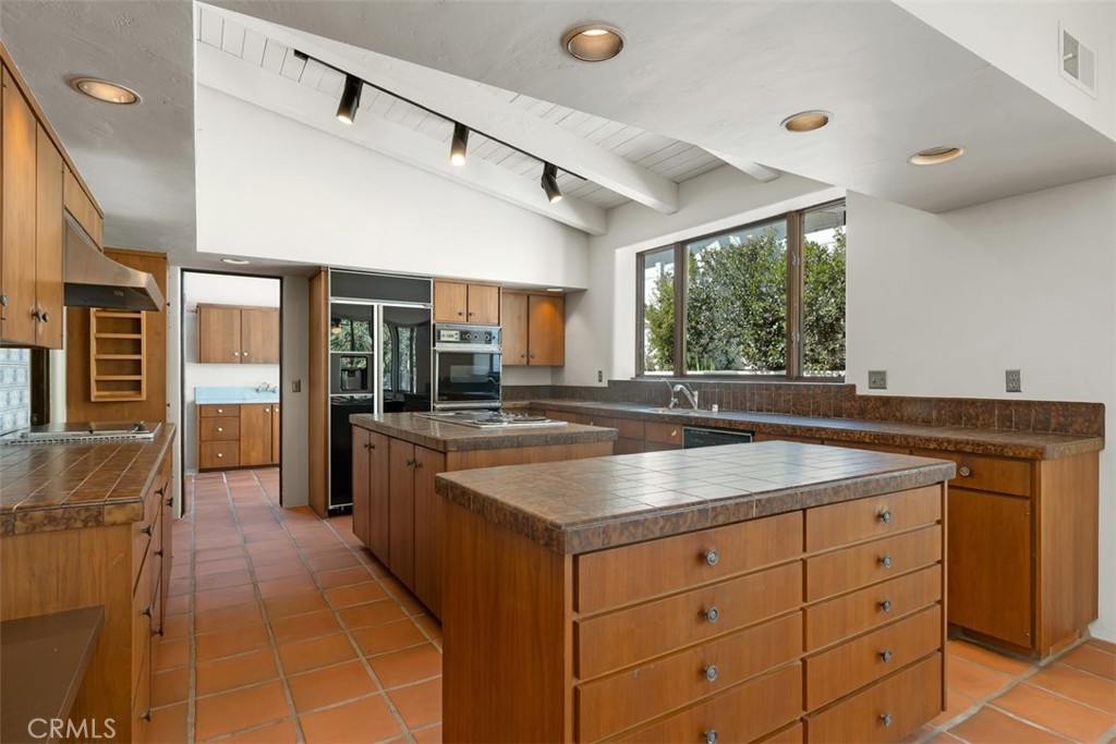 El Niguel Greens (ENG) - Residential