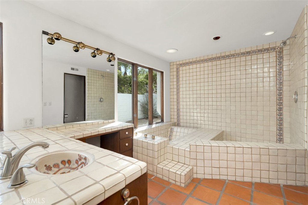 El Niguel Greens (ENG) - Residential