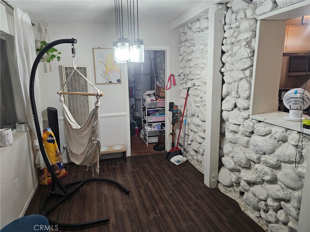35256 Acacia