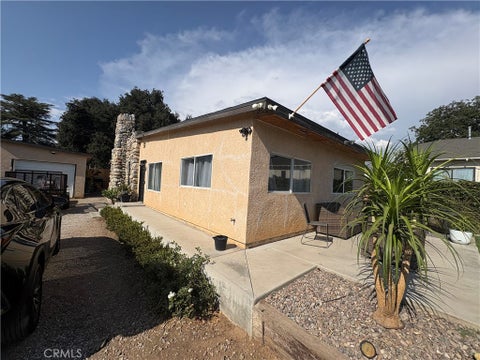 Photo of 35256 Acacia AVE, Yucaipa, CA 92399 (MLS # SR26137045)