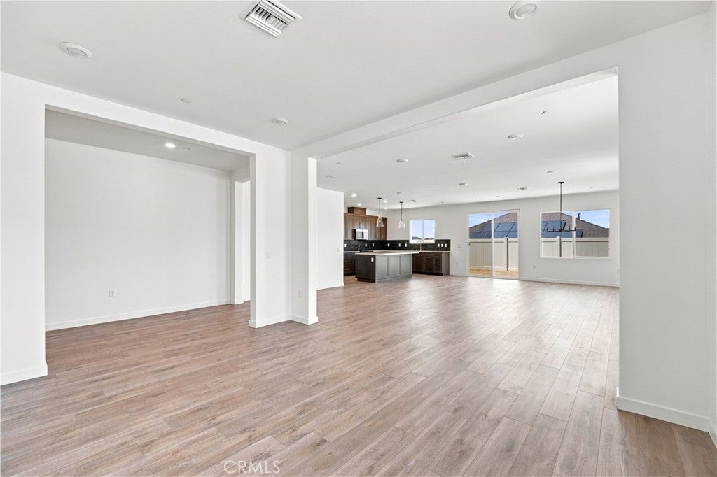3253 E Avenue J-4