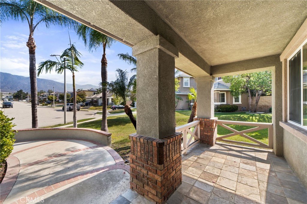 12265 Canyon Meadows
