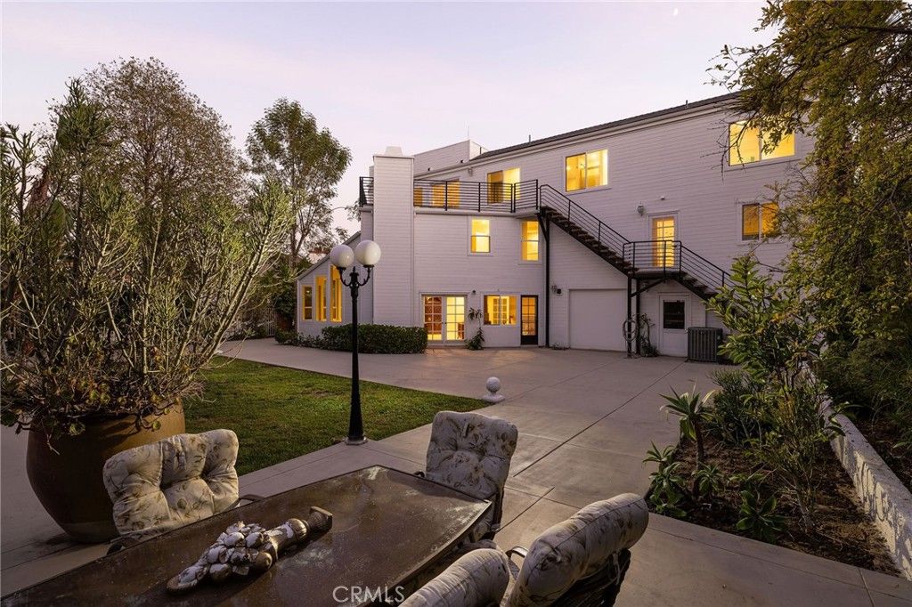 Photo of 25901 Nellie Gail Rd, Laguna Hills, CA 92653 (MLS # OC25250618)