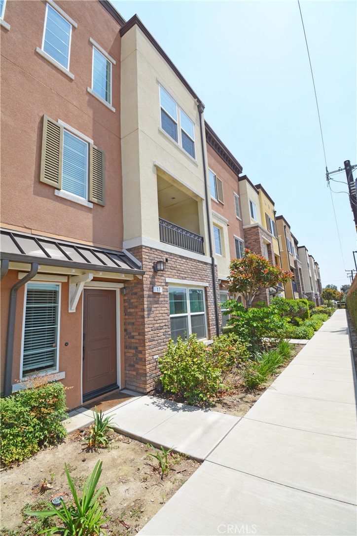 17 Jenkins Dr