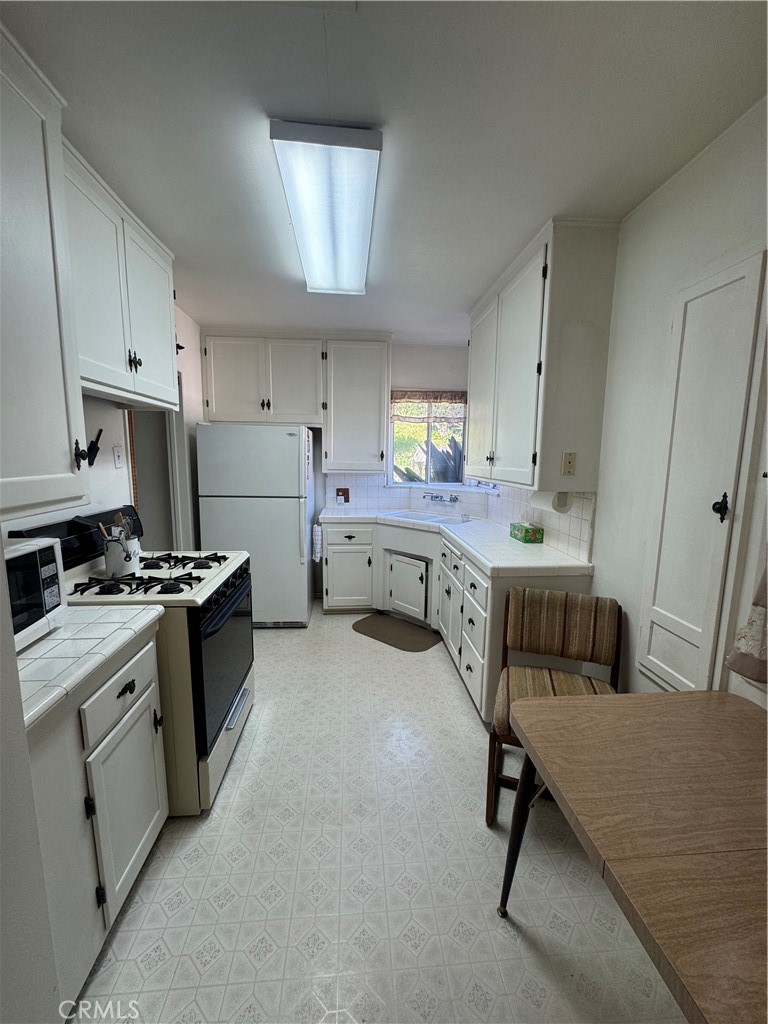 10679 Elmcrest Street