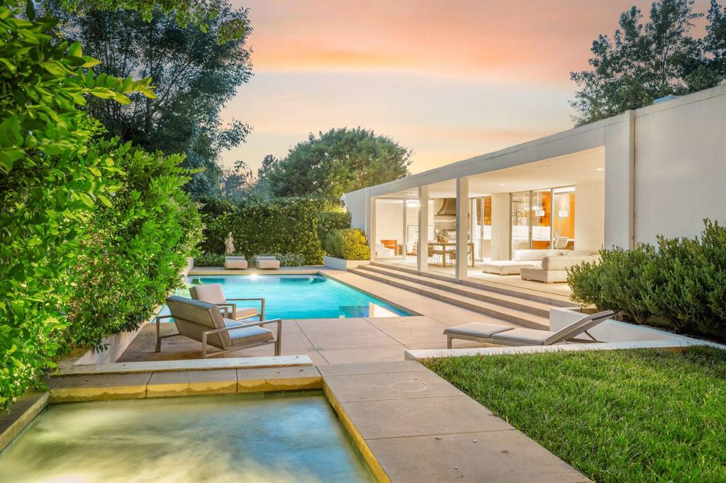 1030 San Rafael Lane