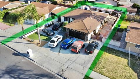 Photo of 221 W Whittier Avenue, Hemet, CA 92543 (MLS # SW26046028)