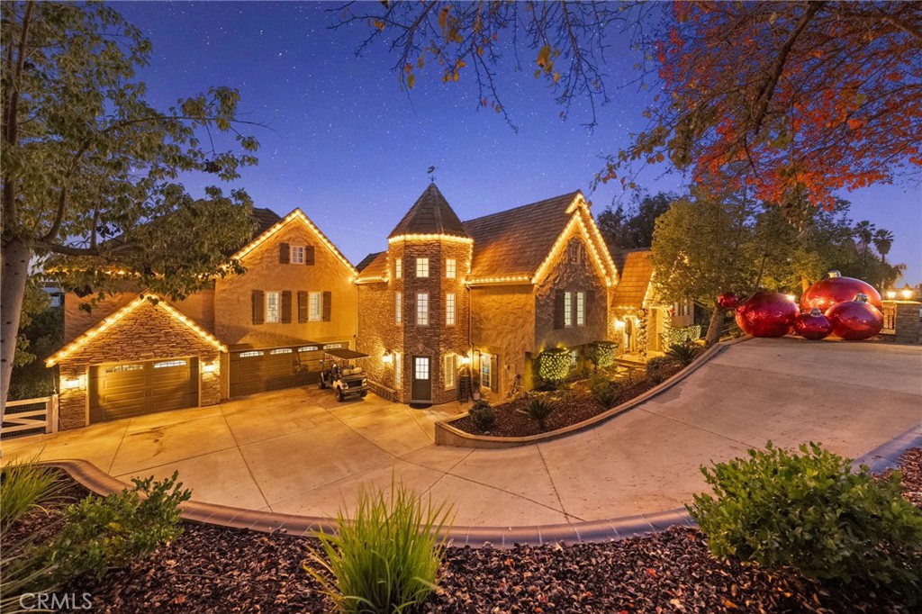 40900 Via Los Altos