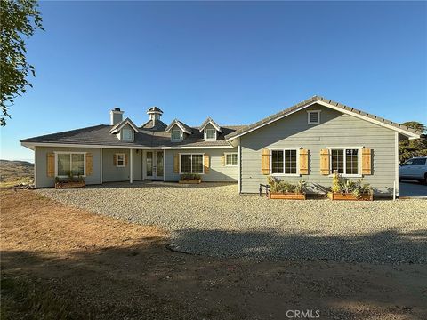 Photo of 1721 Carson Mesa Rd, Palmdale, CA 93550 (MLS # SR26064337)