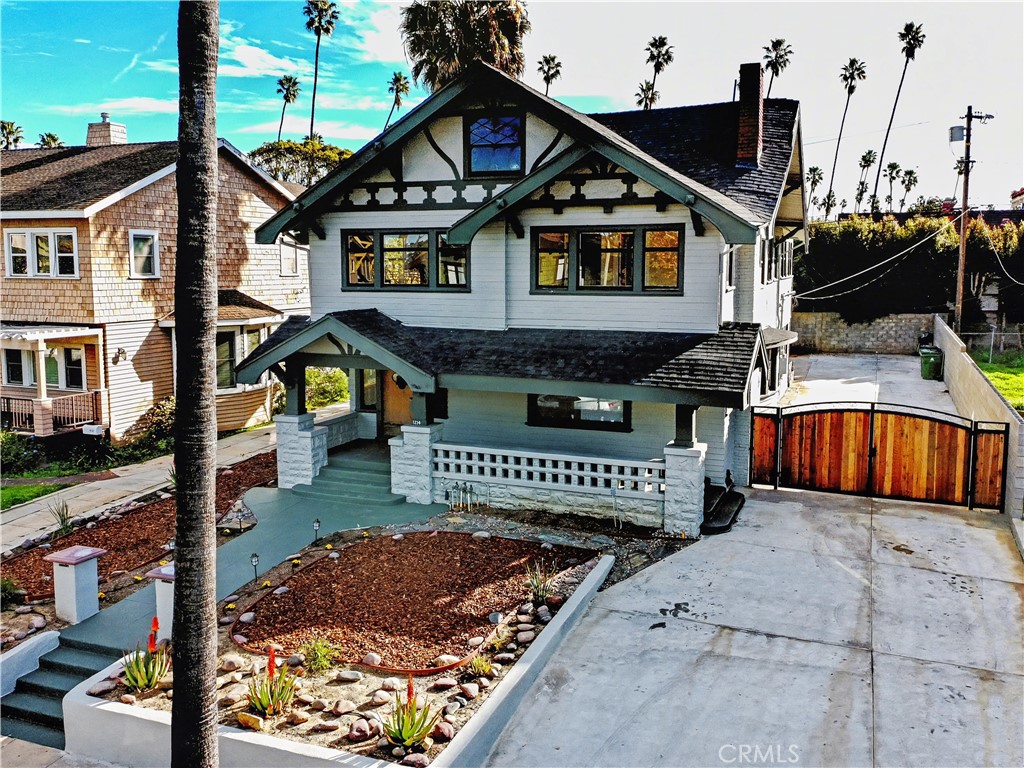 1224 3rd Avenue
