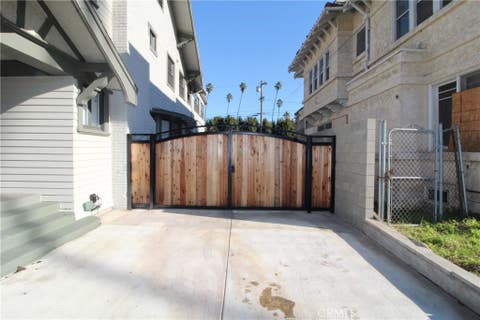 Tiny photo for 1224 3rd Avenue, Los Angeles, CA 90019 (MLS # OC26150019)