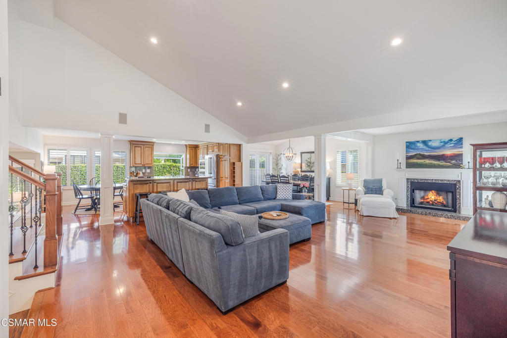 4204 Laurel Glen Drive