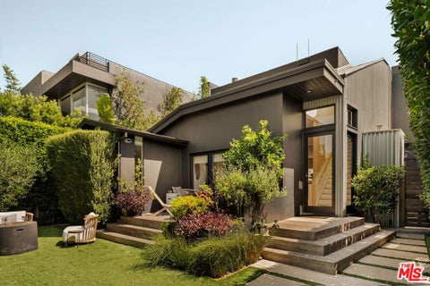 Photo of 712 Nowita Place, Venice, CA 90291 (MLS # 26996149)