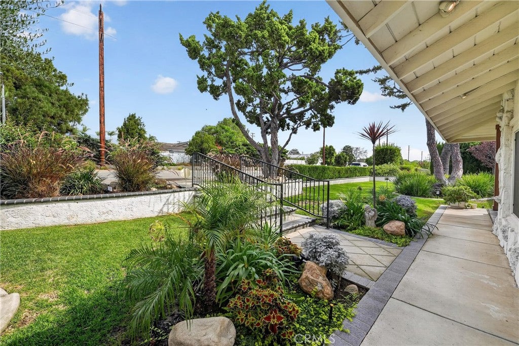 530 W 16th