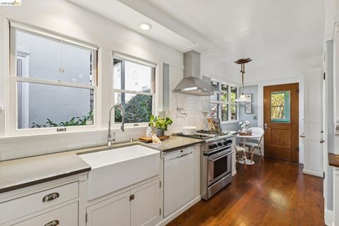 Tiny photo for 360 360 Alcatraz Ave Ave, Oakland, CA 94618 (MLS # 41126300)