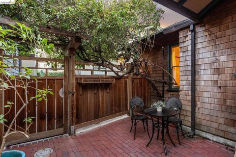 Tiny photo for 360 360 Alcatraz Ave Ave, Oakland, CA 94618 (MLS # 41126300)