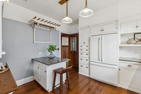 Tiny photo for 360 360 Alcatraz Ave Ave, Oakland, CA 94618 (MLS # 41126300)