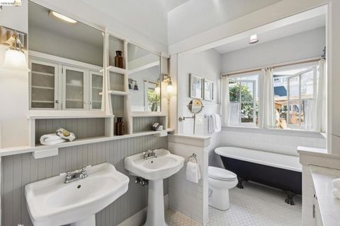Tiny photo for 360 360 Alcatraz Ave Ave, Oakland, CA 94618 (MLS # 41126300)