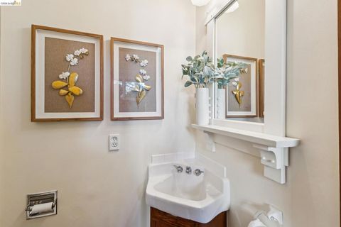 Tiny photo for 360 360 Alcatraz Ave Ave, Oakland, CA 94618 (MLS # 41126300)