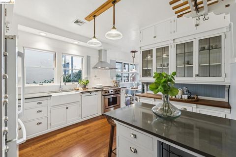 Tiny photo for 360 360 Alcatraz Ave Ave, Oakland, CA 94618 (MLS # 41126300)