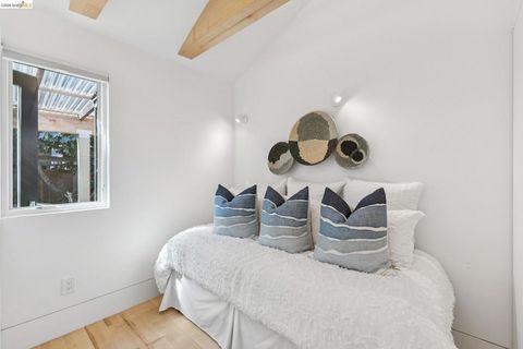 Tiny photo for 360 360 Alcatraz Ave Ave, Oakland, CA 94618 (MLS # 41126300)