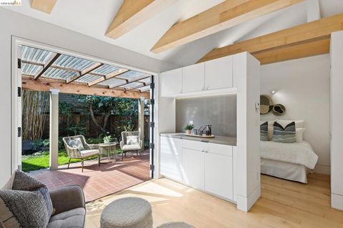 Tiny photo for 360 360 Alcatraz Ave Ave, Oakland, CA 94618 (MLS # 41126300)