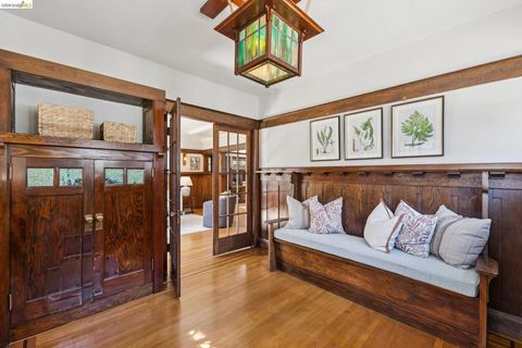 Tiny photo for 360 360 Alcatraz Ave Ave, Oakland, CA 94618 (MLS # 41126300)