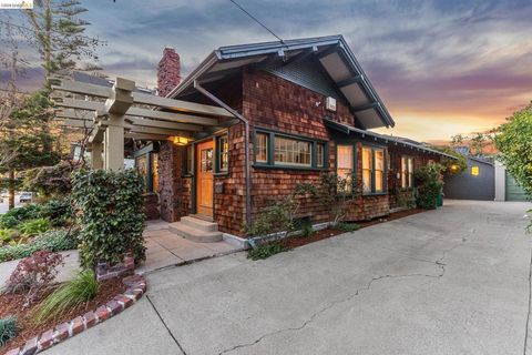 Tiny photo for 360 360 Alcatraz Ave Ave, Oakland, CA 94618 (MLS # 41126300)