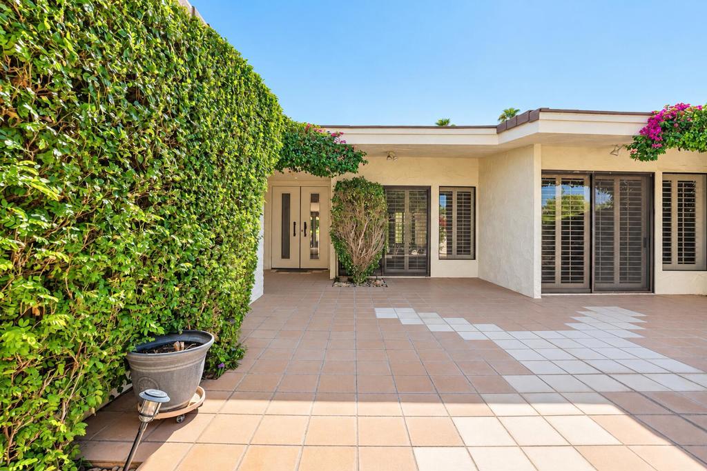 44844 Oro Grande Circle