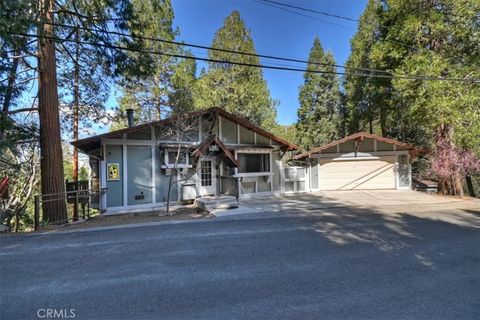 Tiny photo for 948 Arbula Dr, Crestline, CA 92325 (MLS # IG26049710)