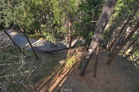Tiny photo for 948 Arbula Dr, Crestline, CA 92325 (MLS # IG26049710)