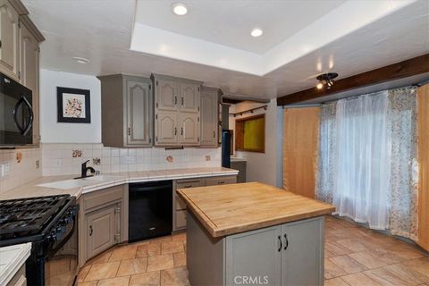 Tiny photo for 948 Arbula Dr, Crestline, CA 92325 (MLS # IG26049710)