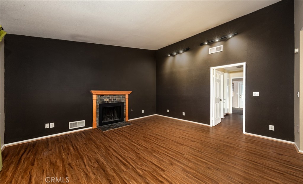 1965 Coulston St. 19