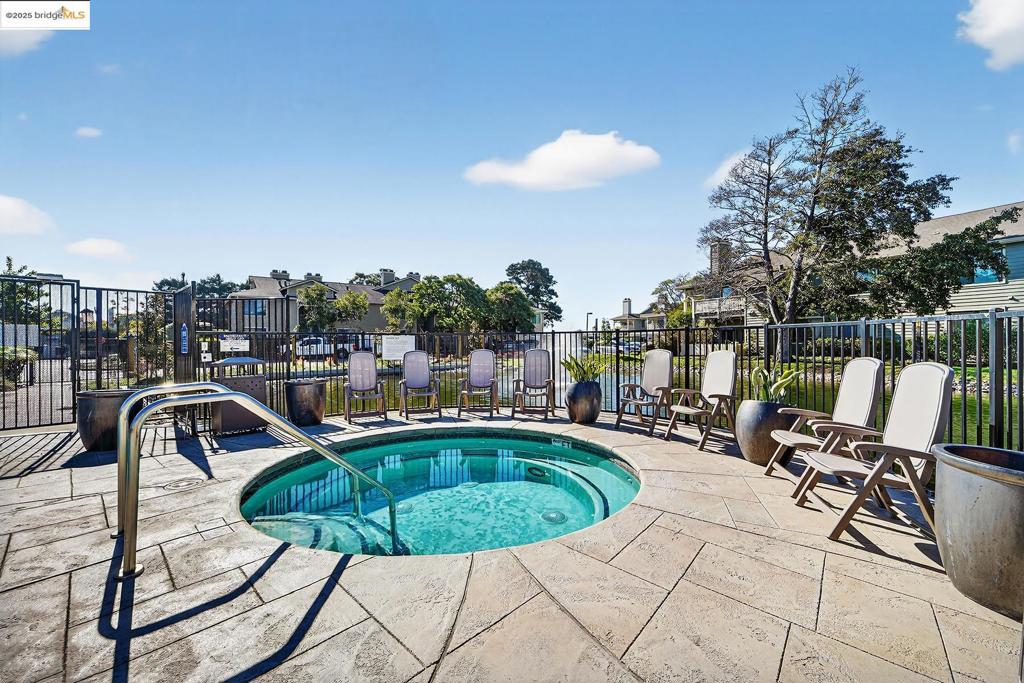 MARINA BAY - Residential