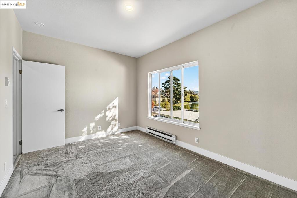 MARINA BAY - Residential