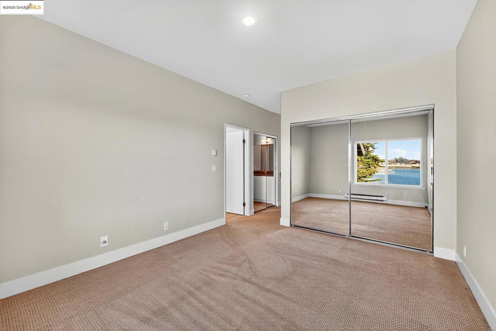 MARINA BAY - Residential