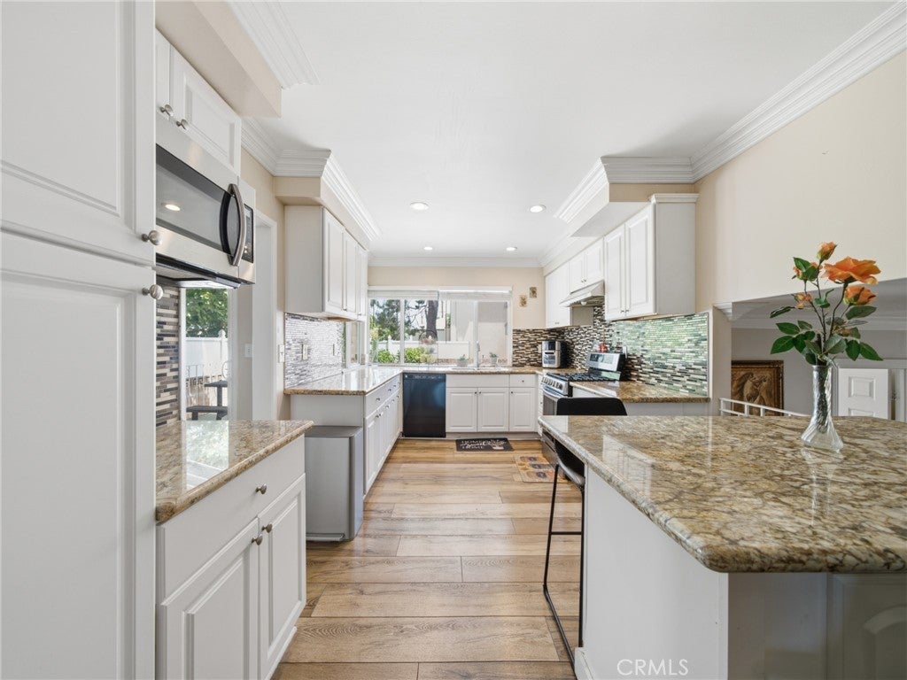 20259 Gifford ST, Winnetka CA 91306