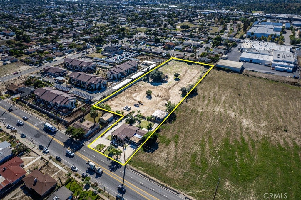 831 W Lugonia
