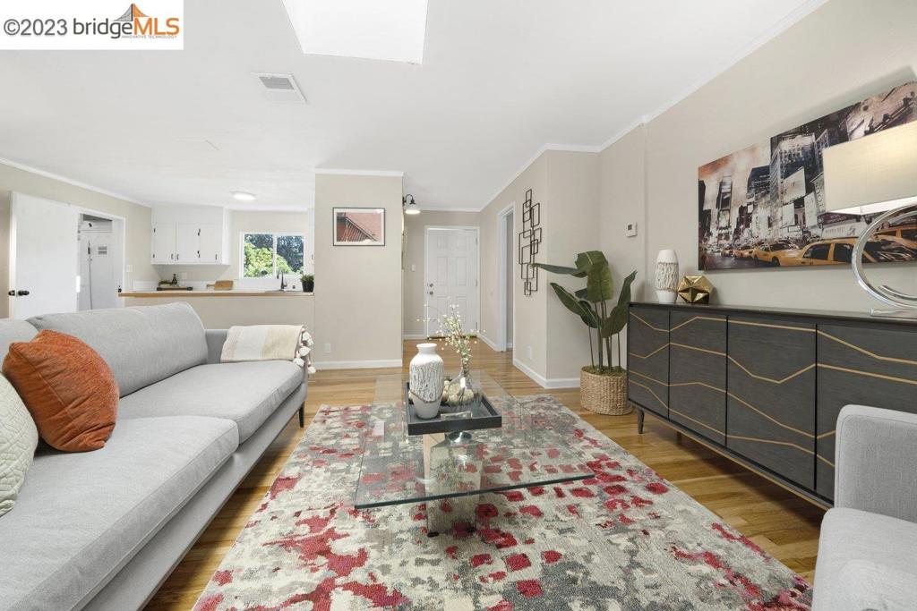 MAY VALLEY - Residential