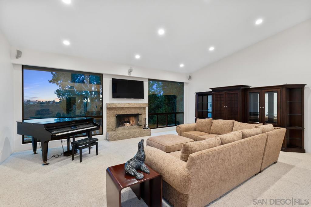 4645 Yerba Santa Drive