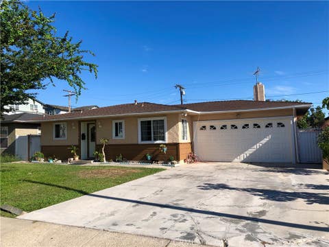 Photo of 1234 E Oak Street, Anaheim, CA 92805 (MLS # PW26177452)