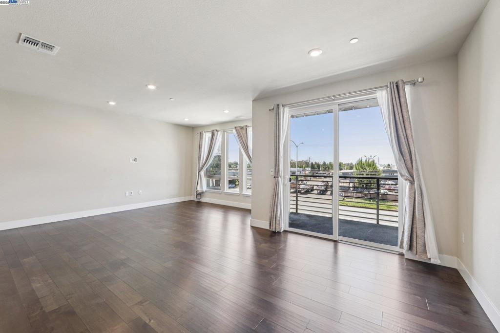 FREMONT - Residential