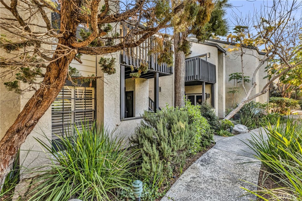 2538 W Macarthur, Unit E