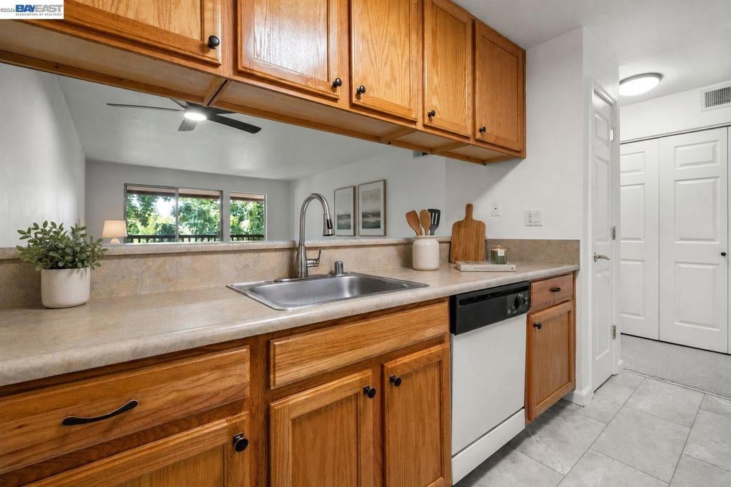 1540 Center Rd 381
