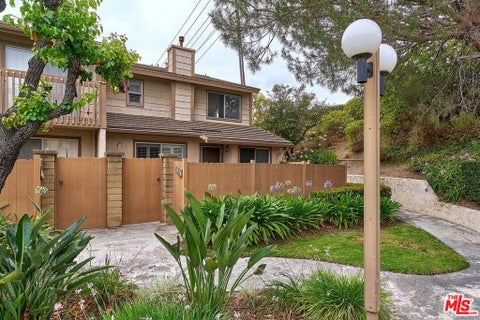 Photo of 1575 Avenida Selva #204, Fullerton, CA 92833 (MLS # 26854255)